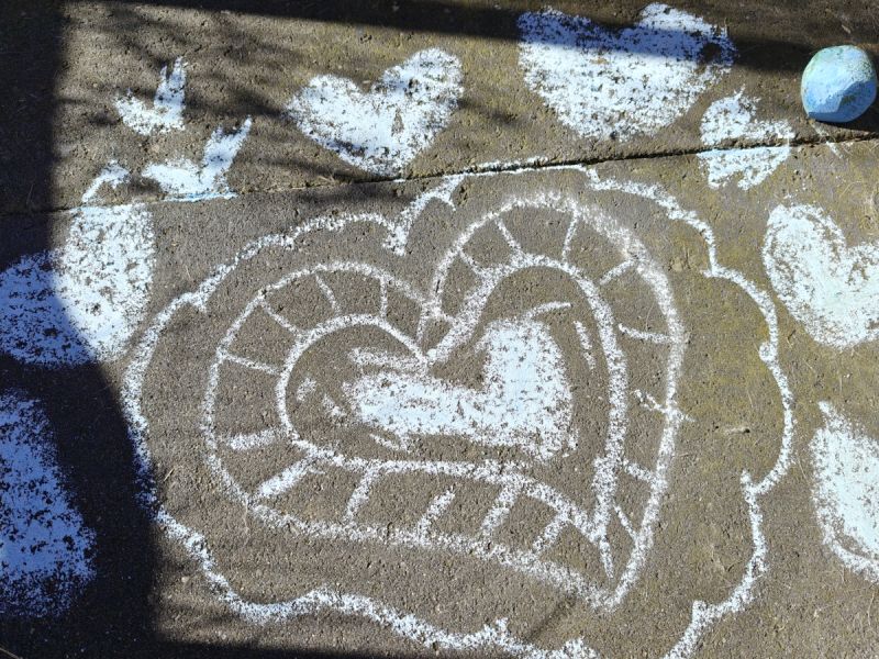 Stoepkrijt-actie in Zeewolde als dank voor vrijwilligers