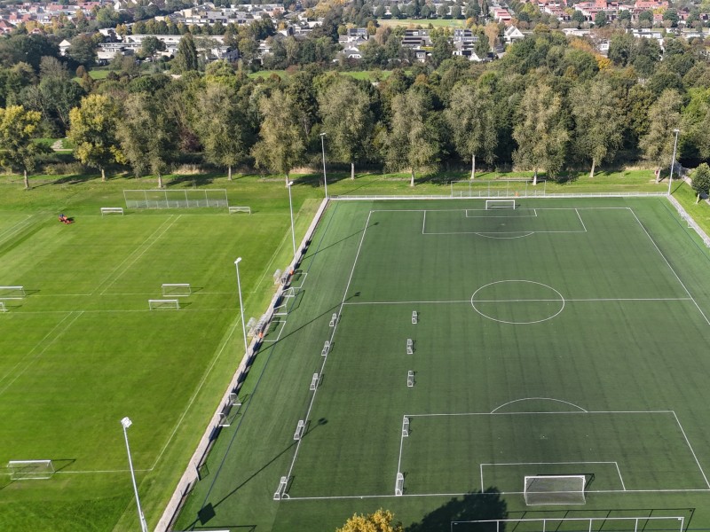 VV Zeewolde 1 verliest opnieuw, winst voor Meiden onder 17
