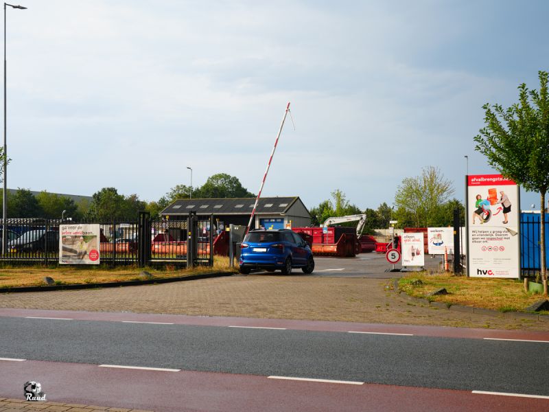 Gemeente en HVC kijken opnieuw naar toepassing regels aanhangers afvalbrengstation