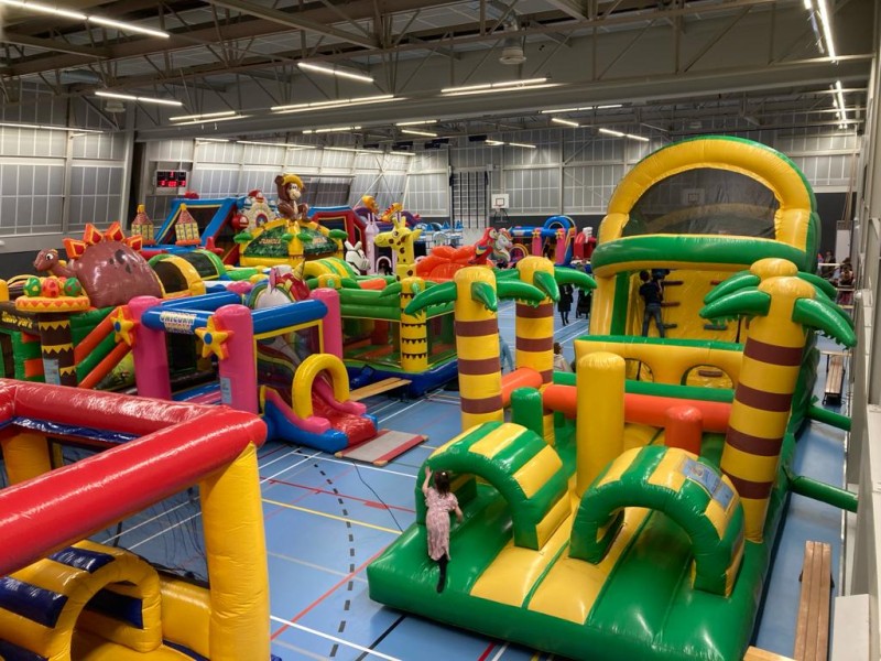 Springkussenfestival tijdens voorjaarsvakantie in Zeewolde