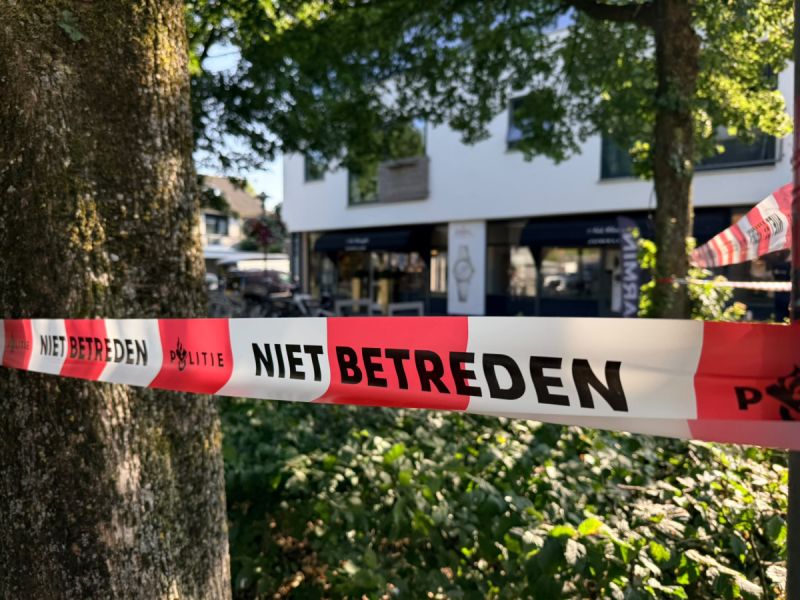 Politie onderzoekt overval op winkel aan Dalkruid, vier verdachten gevlucht