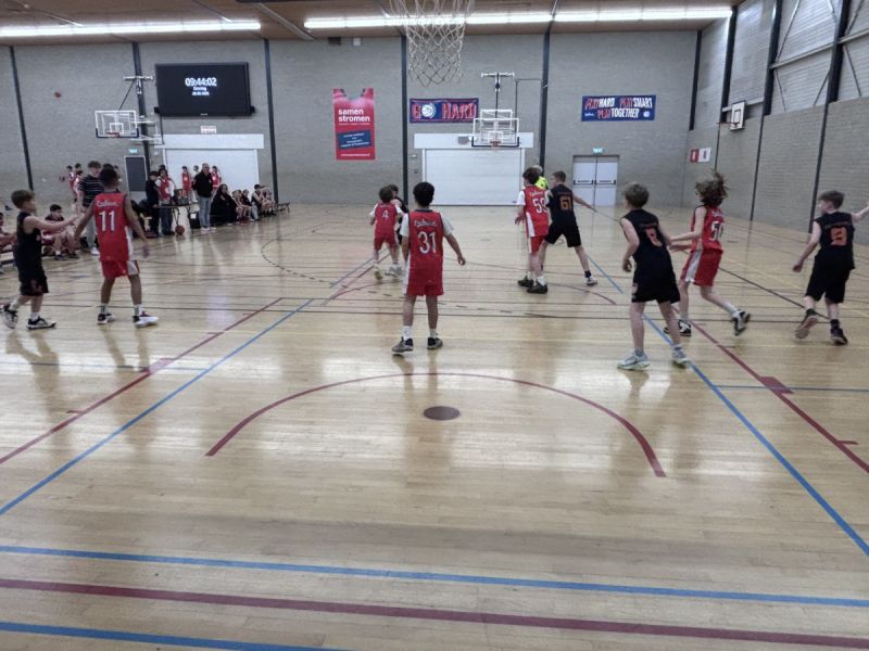 Vol basketbalweekend voor De Snipers met sterke afsluiting van Heren 1