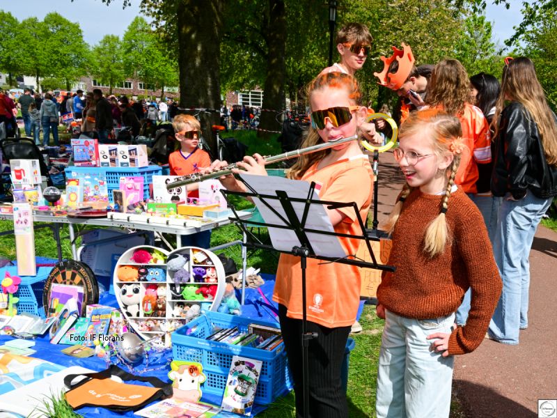 Drukke Koningsdag in Zeewolde, maar ook kritiek op gemiste tradities