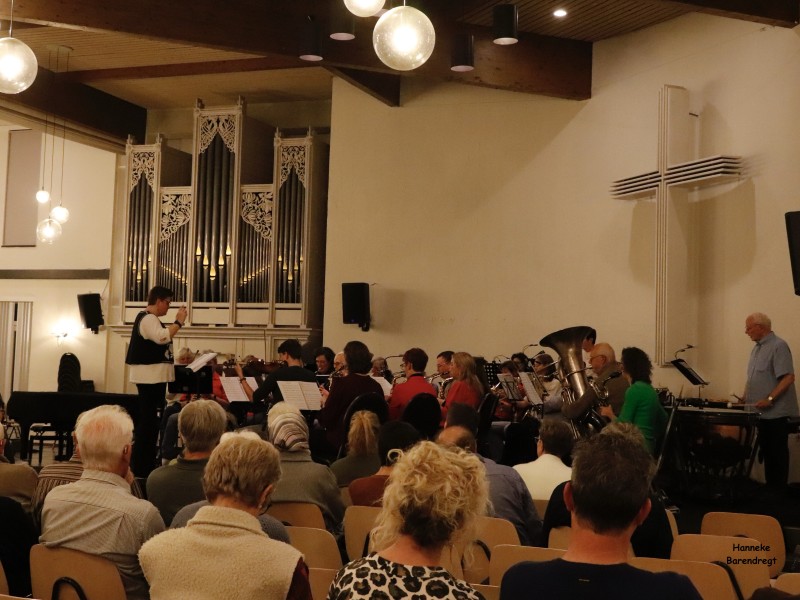 SamenspeelOrkest Zeewolde krijgt staande ovatie bij eerste concert