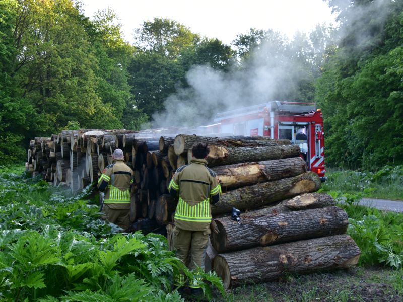 Mogelijk brandstichting bij brand langs Nulderpad