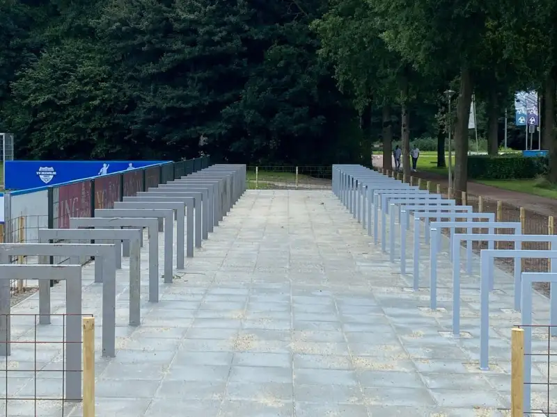 Fietsenstalling VV Zeewolde in een nieuw jasje