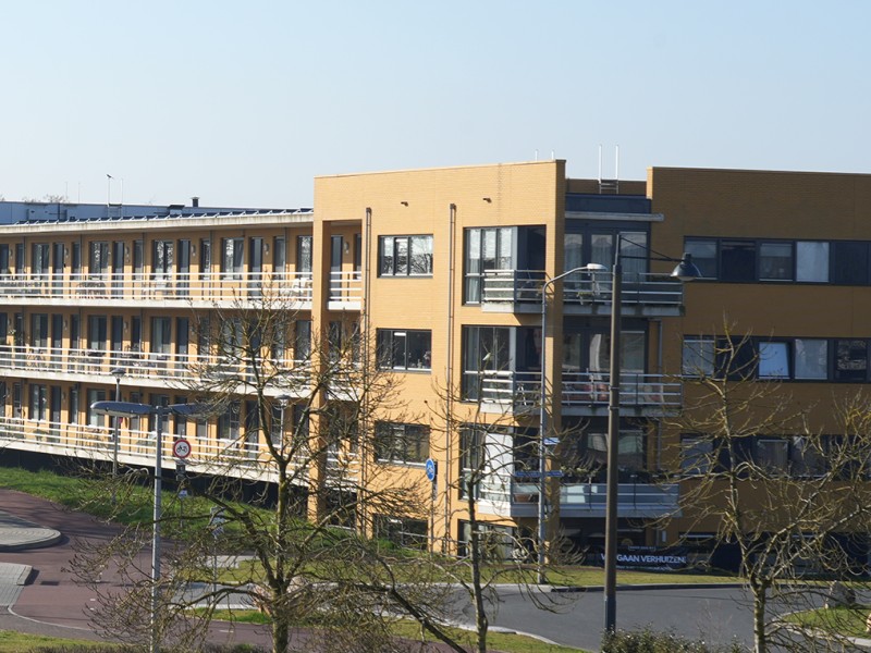 Een close up van de Kruidenborg en van de seniorenappartementen in het centrum