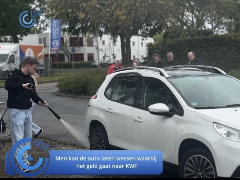 Autowasactie Team Young & Strong levert 335 euro op voor Alpe d’HuZes