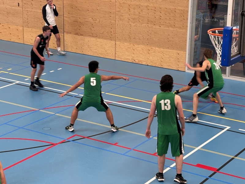 Snipers laten veerkracht en plezier zien tijdens druk basketbalweekend