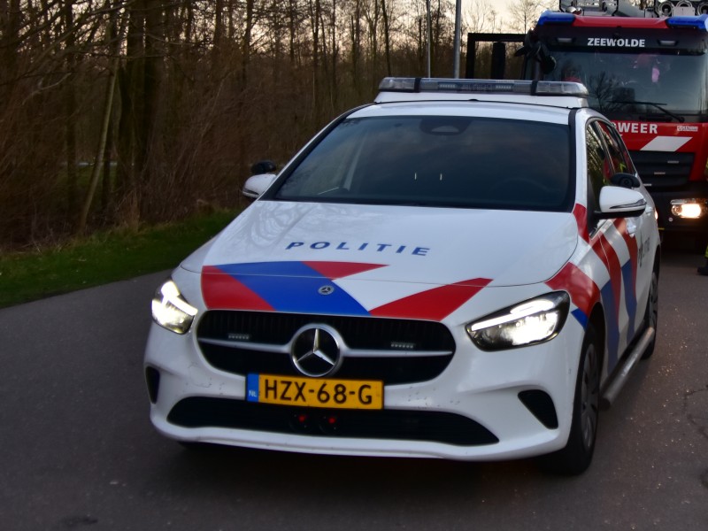 Overleden persoon aangetroffen in water langs Schollevaarweg Zeewolde