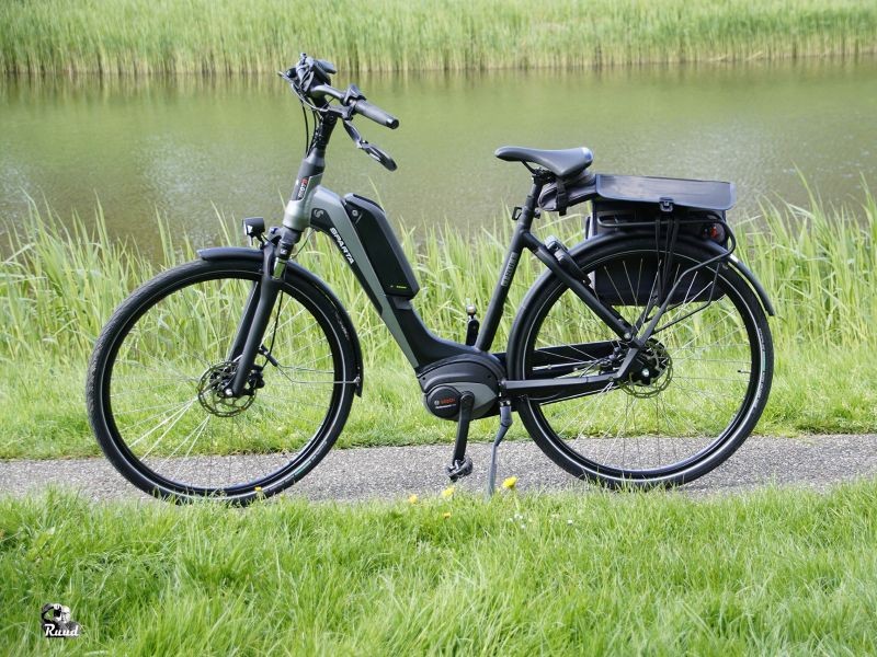 E-bike fietstocht tijdens Simac Ladies Tour Zeewolde