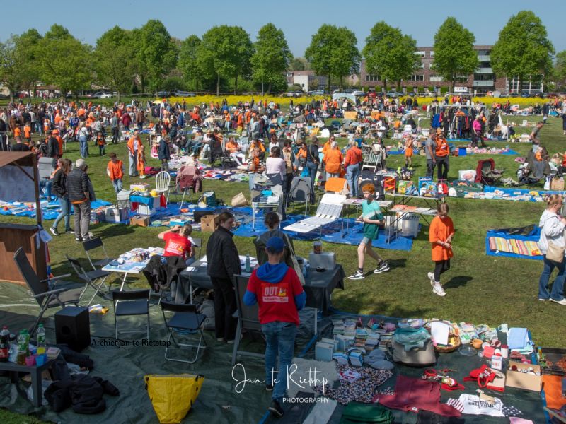 Koningsdag in Zeewolde met markt, muziek en activiteiten voor alle leeftijden