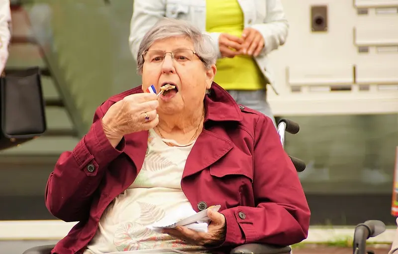 Smullen van Hollandse Nieuwe