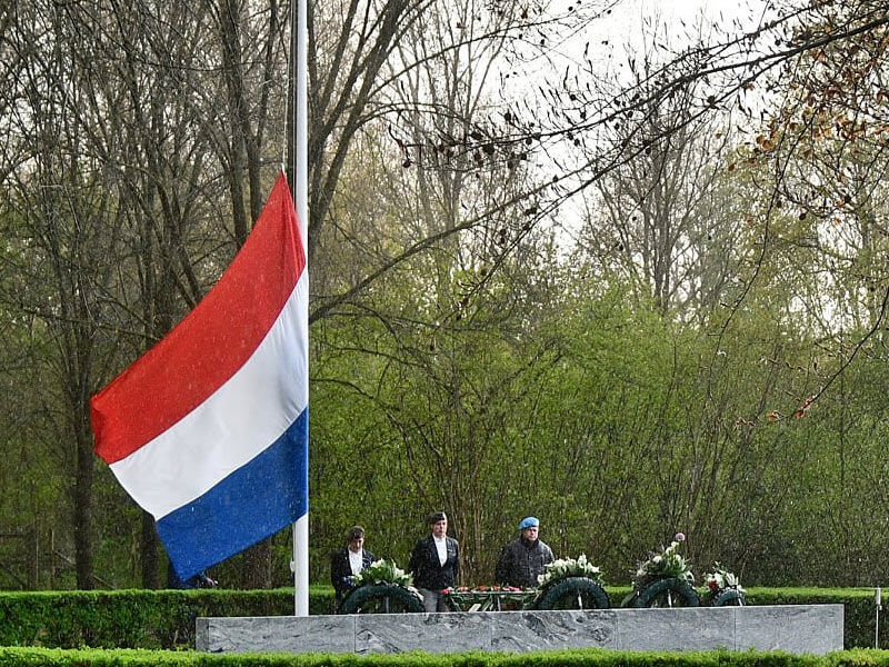 4 mei Dodenherdenking live vanaf de begraafplaats van Zeewolde