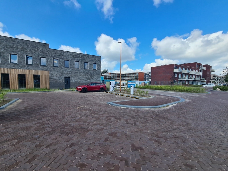 Eerste laadplein voor elektrische voertuigen
