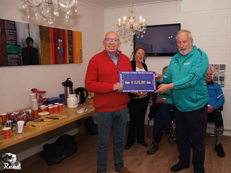 Roparun Flevoland langs Toon Hermans Huis