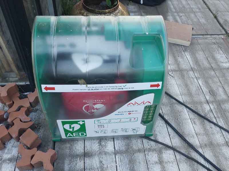 Veelgebruikte BuurtAED in Zeewolde gestolen en boven water