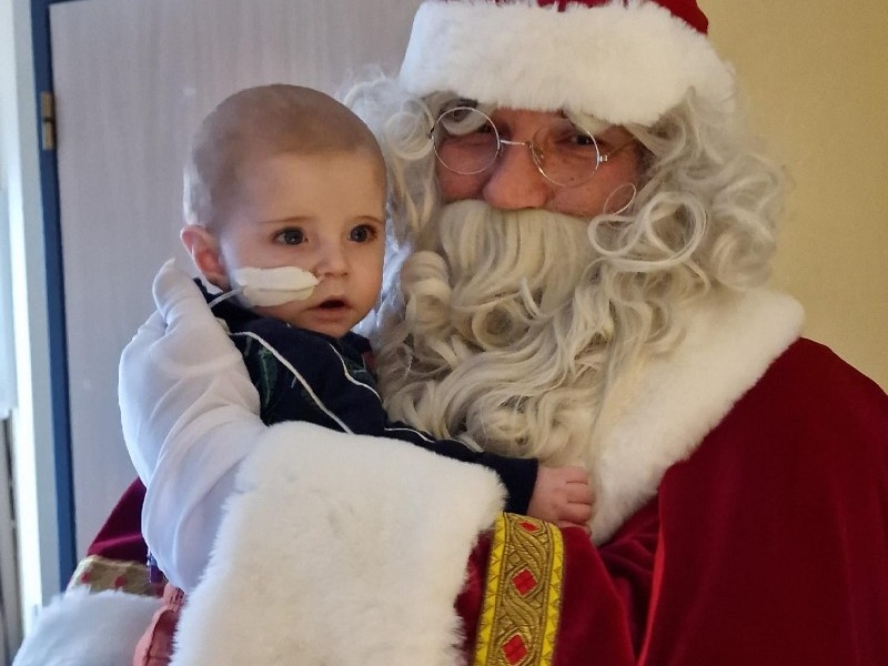 Kerstman bij Van de Beek Draait Door