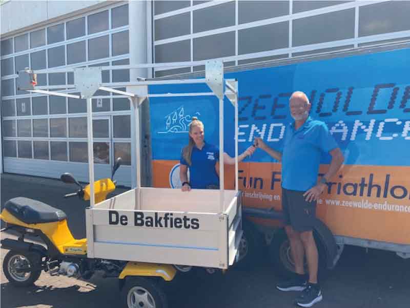 Stichting Endurance ontvangt Bakfiets uit handen van team Welzijn!