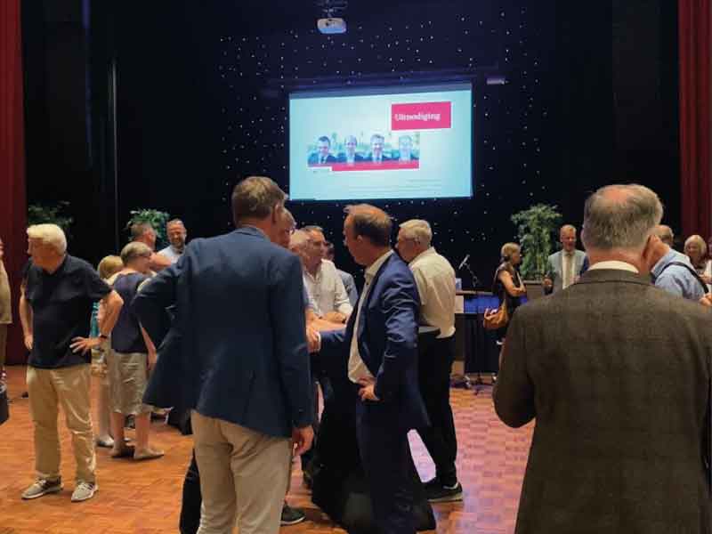 Emoties komen eruit tijdens afscheidsreceptie wethouders