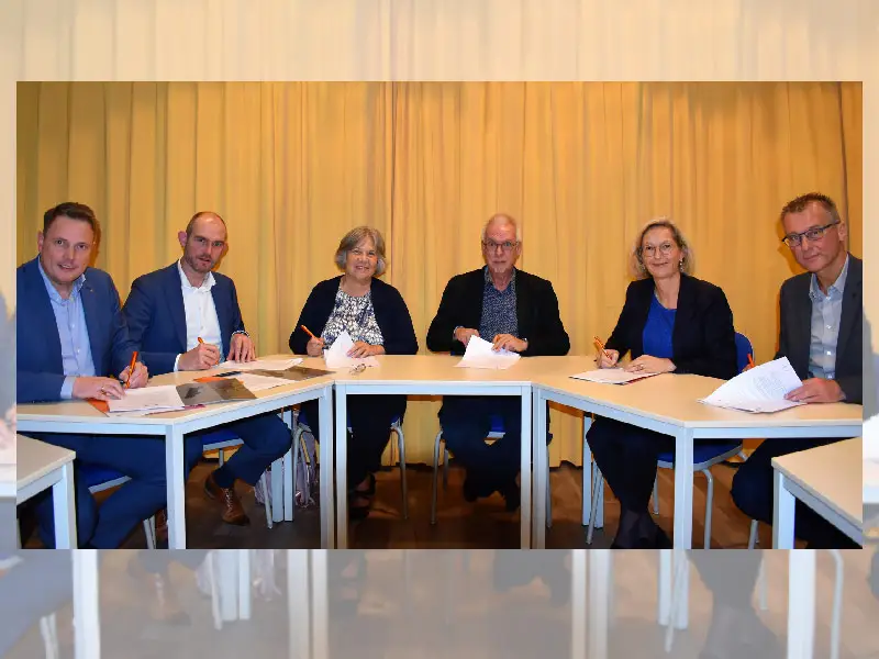 Wethouder Prins ondertekent samenwerkingsconvenant met FlevoMeer Bibliotheek