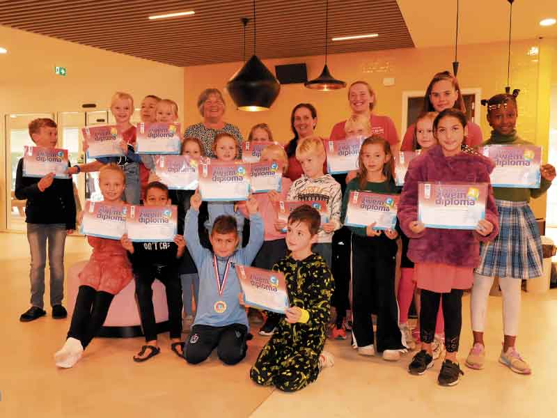 Eerste zwemdiploma's uitgereikt in het 