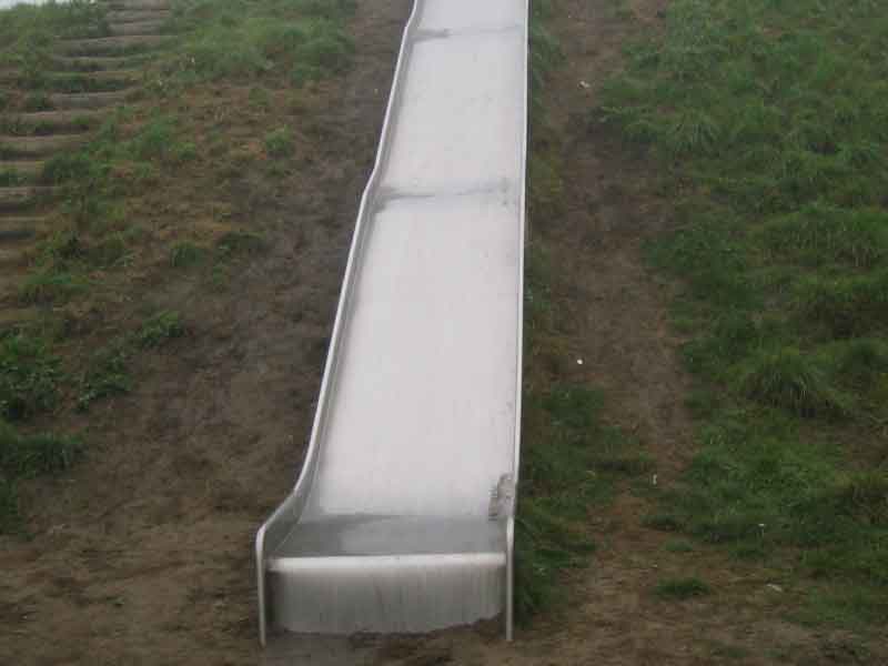 Gemeente meldt vervanging van glijbaan bij atletiekbaan 