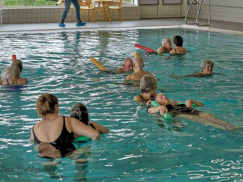 Bewoners Coloriet de Sfinx kunnen heerlijk zwemmen in Het Baken
