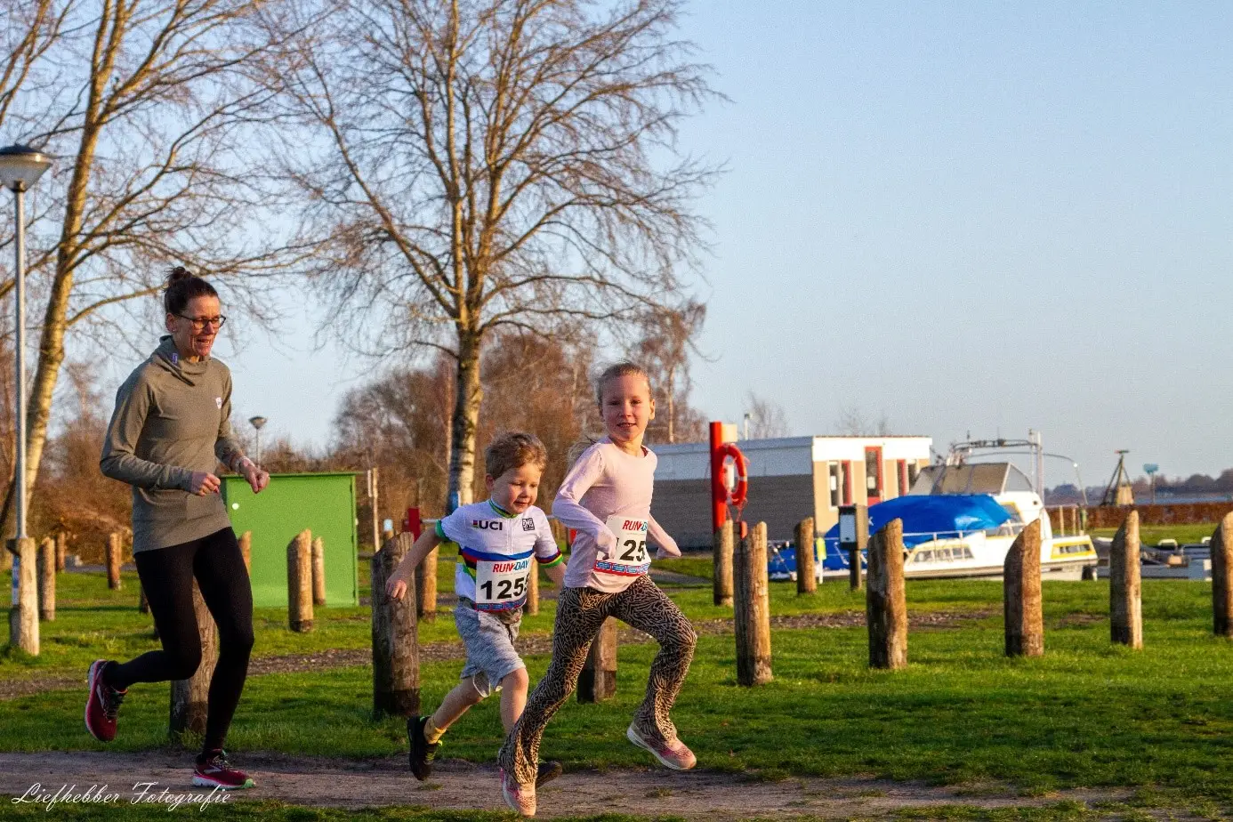 De Flevo Fun Run zet de bloemetjes buiten
