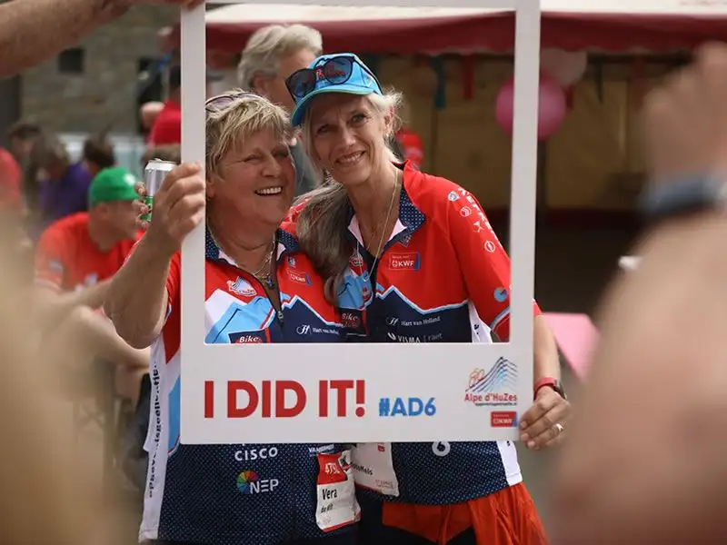 Alpe d'HuZes - 5000 deelnemers de berg op, want 