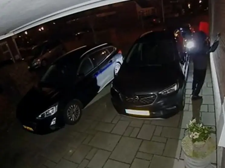 Auto gestolen van de oprit
