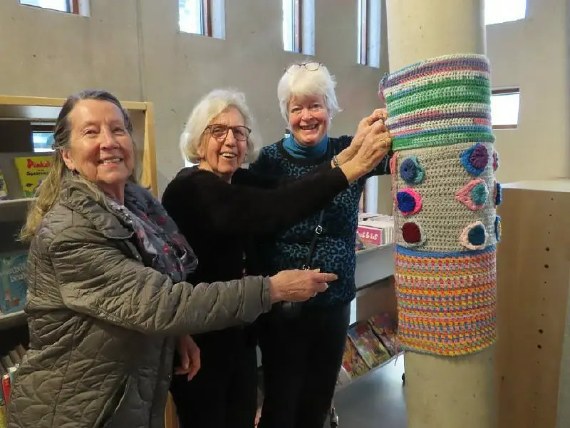 Haak aan bij de haakclub in de bieb