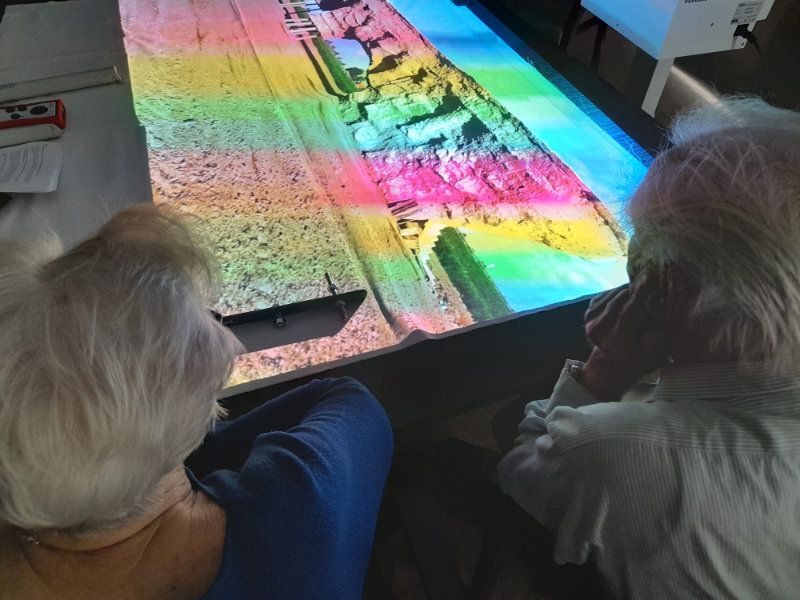 Vliegen en kleien tijdens Land Art Kunstweek in Coloriet de Sfinx