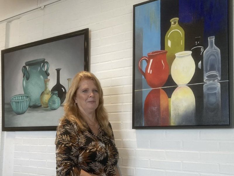 Monica Stam exposeert in gemeentehuis Zeewolde
