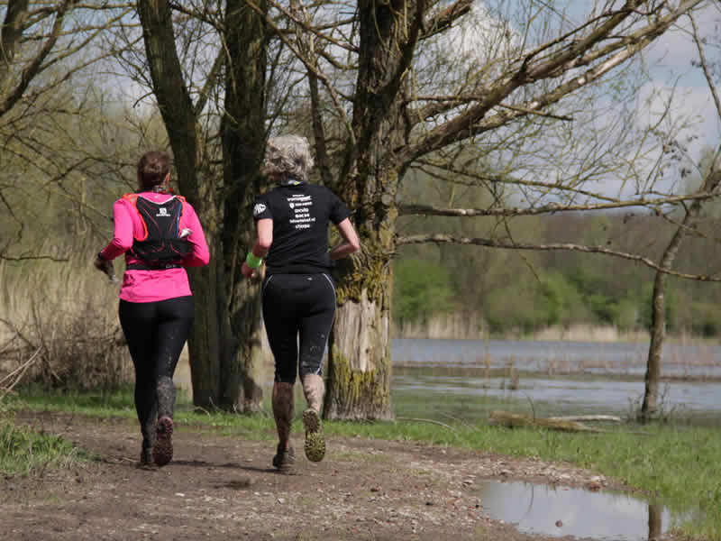 hardlopers tijdens trailrun