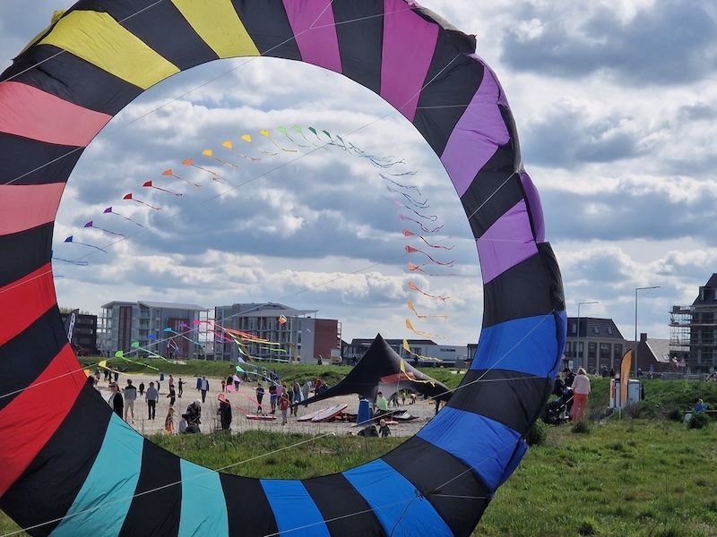 Derde editie Vliegerfestijn een leuk actief & kleurrijk spektakel