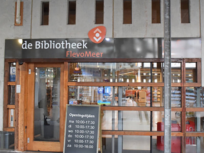 Entree van de Flevomeer Bibliotheek Zeewolde