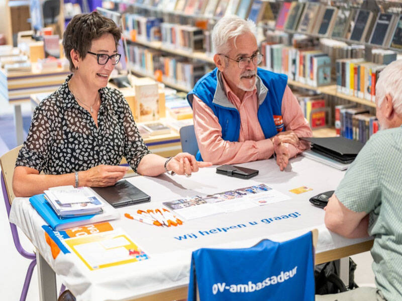 OV ambassadeurs helpen u graag op weg tijdens het spreekuur