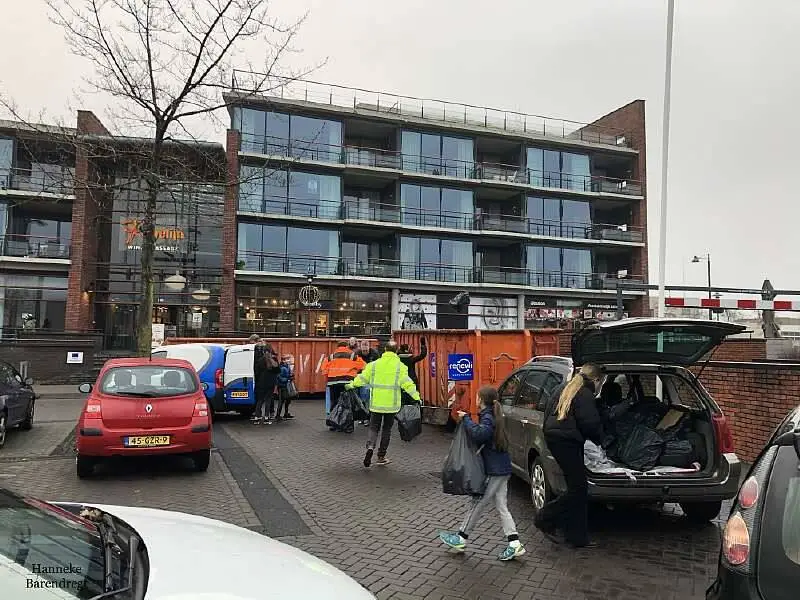 Inleveren van vuurwerk afval. Straat schoon, verdien je loon