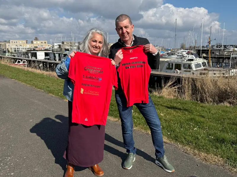 deelnemers van de halve marathon in Berlijn