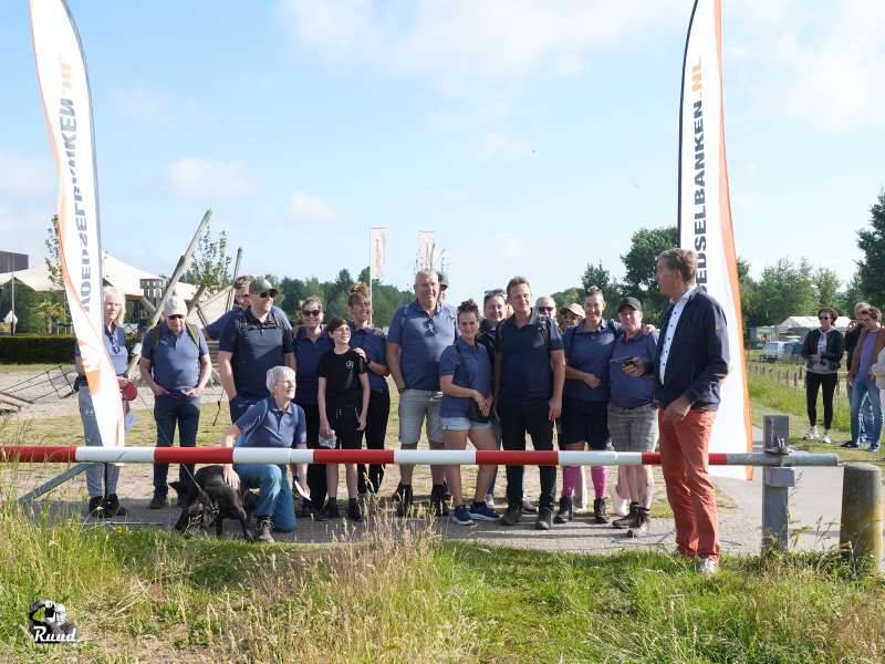 Sponsorwandeltocht levert ruim  8 mille op voor Voedselbank Zeewolde