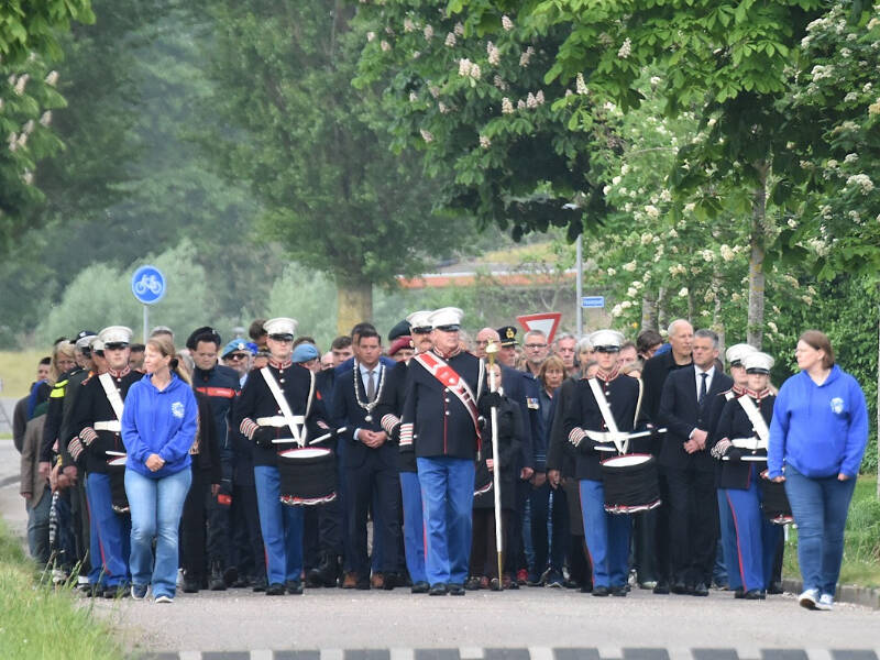 Dodenherdenking in Zeewolde verbindt generaties met verhalen uit de oorlog
