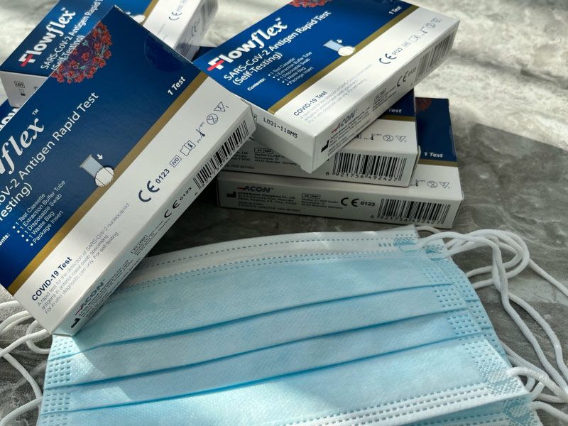 Gratis mondkapjes en zelftesten voor minima