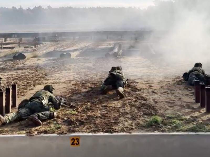 Jesse de Roos   kazerne