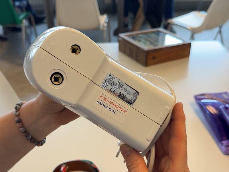 Repareren in plaats van weggooien bij Repair Café Zeewolde